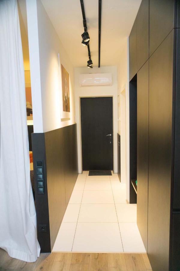 Stylish 1 Bedroom Studio Near Most City Dnipro Exterior photo