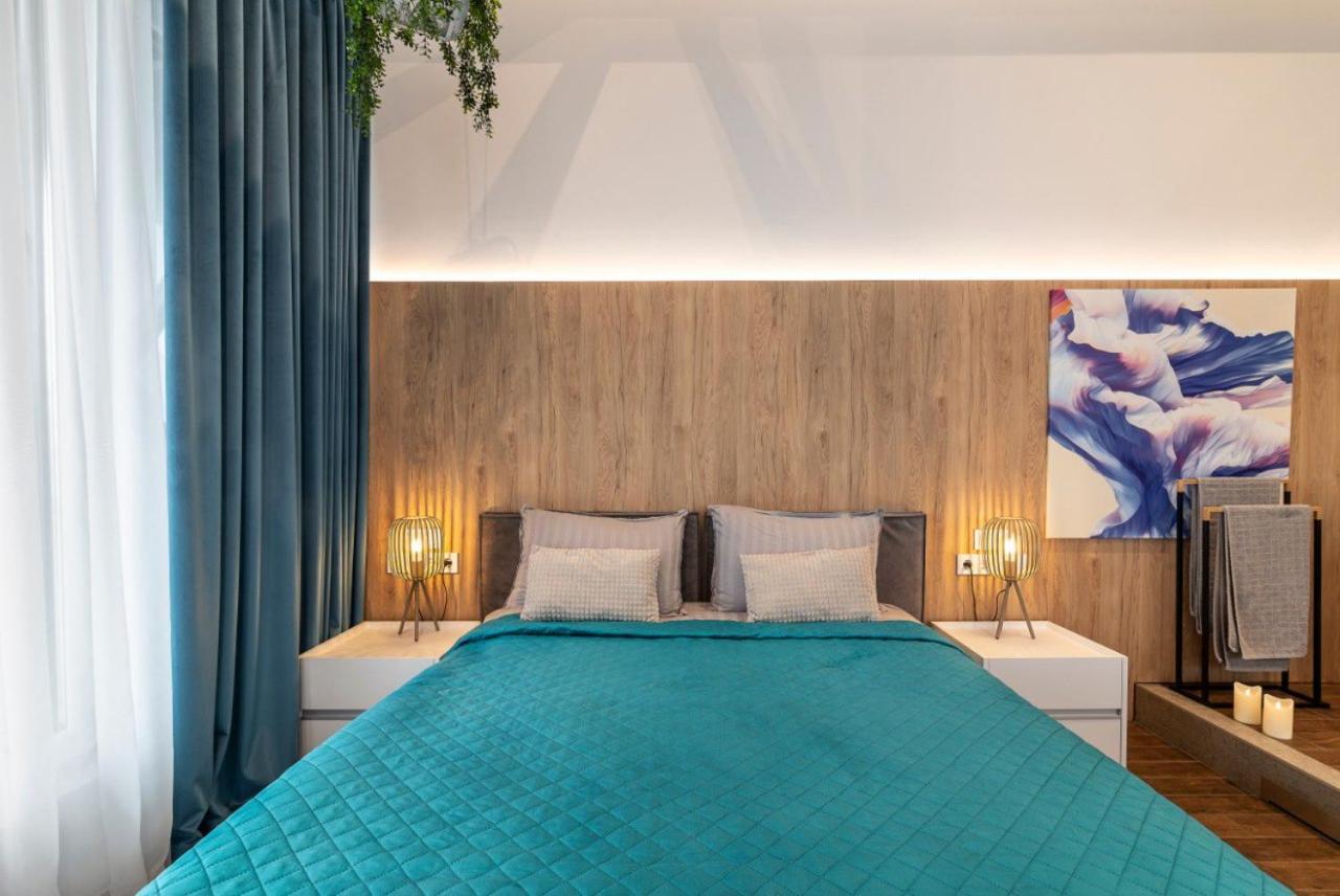 Stylish 1 Bedroom Studio Near Most City Dnipro Exterior photo